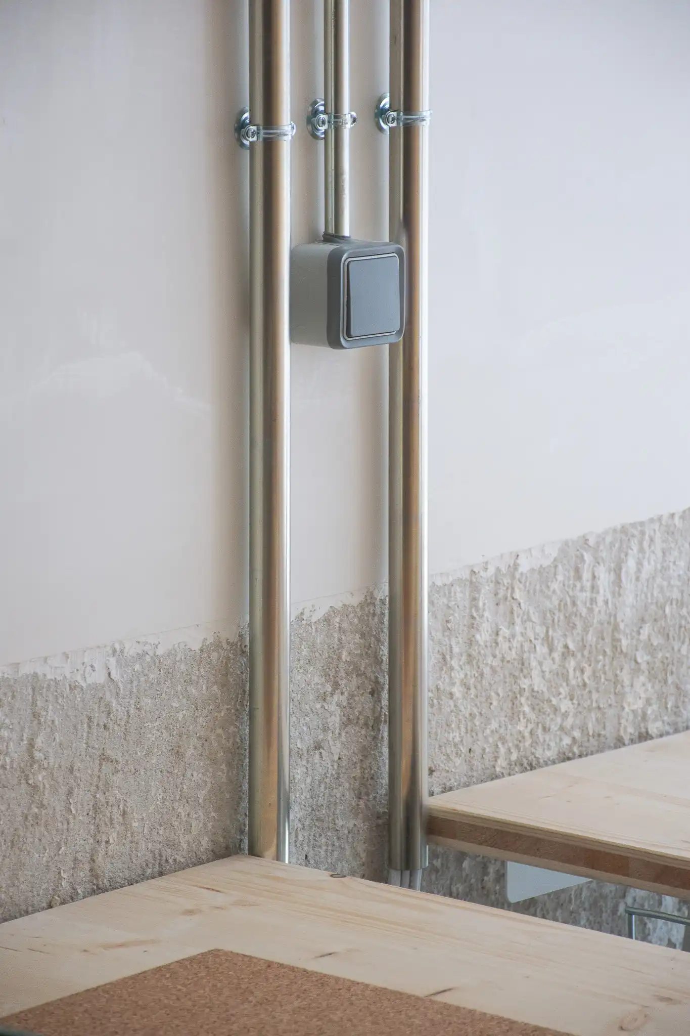 détail de tube inox MRL pour cablage électrique